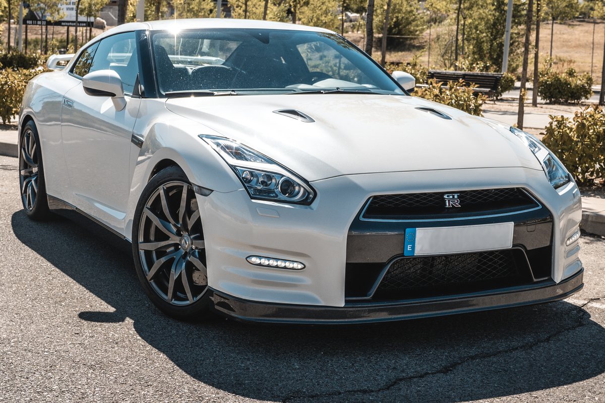 Nissan GT-R