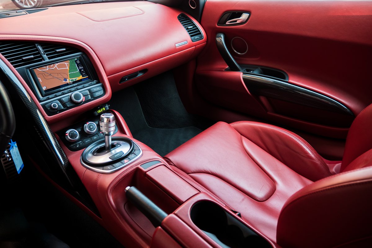 Audi R8 V10: interior