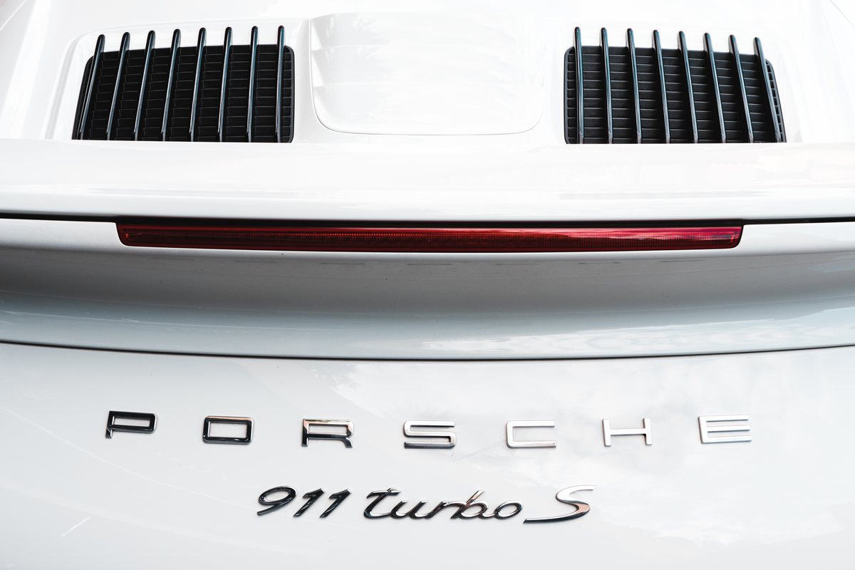 Porsche 911 Turbo S: zaga trasera