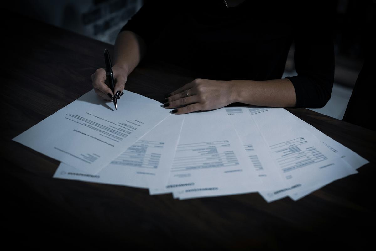 Firma de documentación para un trámite administrativo